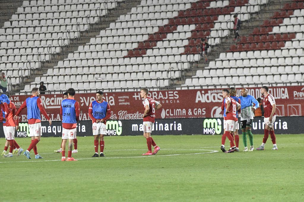 Las mejores imágenes del partido entre el Real Murcia y el Antequera