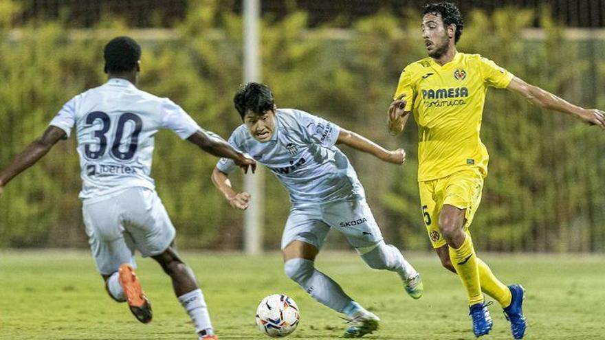 El Valencia remonta al Villarreal en el amistoso del morbo (2-1)