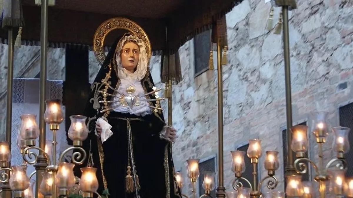 Imagen de la Virgen de los Dolores de Badalona.