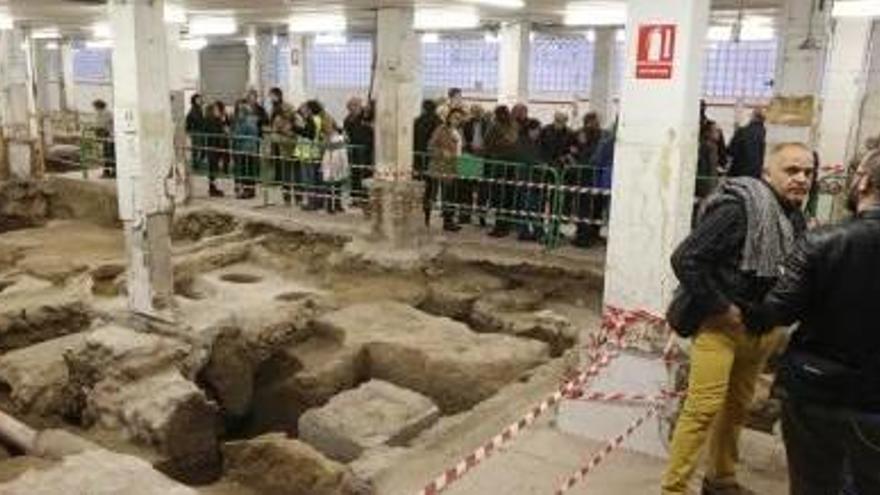 Las catas del Mercado Central sacan a la luz dos esqueletos de época islámica