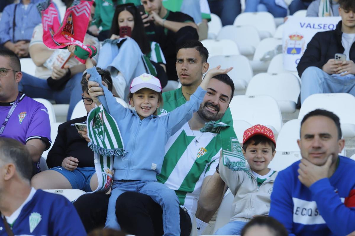 Córdoba CF-Elche, las imágenes de la afición en El Arcángel Córdoba CF-Elche, las imágenes de la afición en El Arcángel