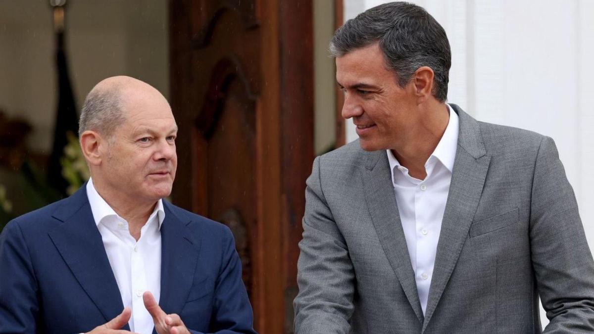 Sozialisten unter sich: Bundeskanzler Scholz und Spanien-Premier Sánchez.  | FOTO: LIESA JOHANNSSEN-KOPPITZ
