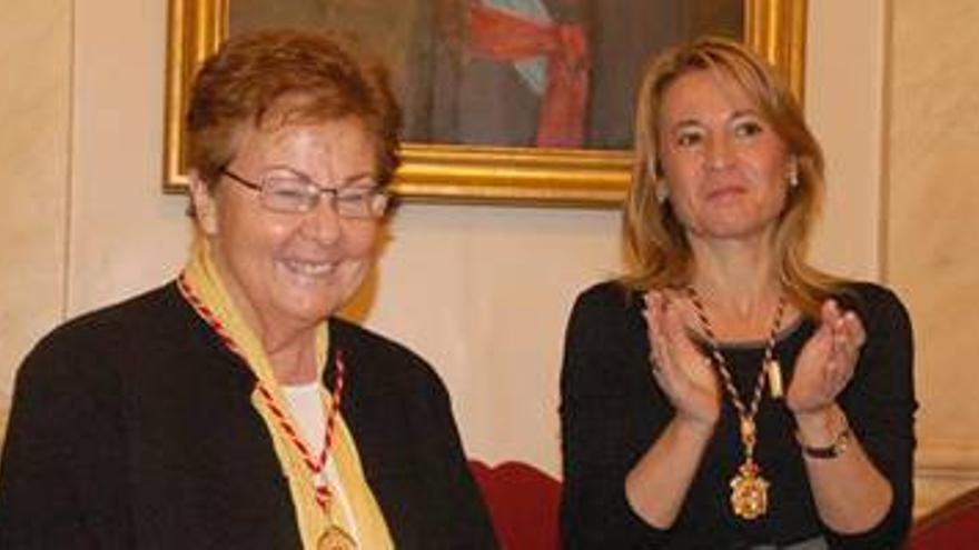 Medalla de Cáceres para Helga de Alvear