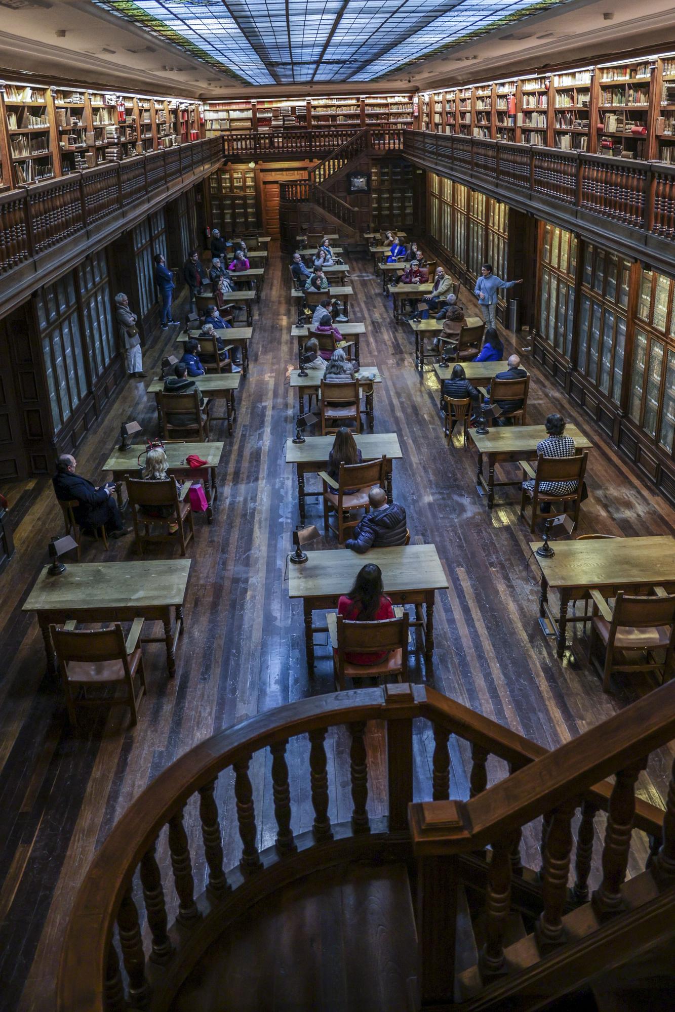 EN IMÁGENES: Los tesoros de la Universidad de Oviedo salen a la luz