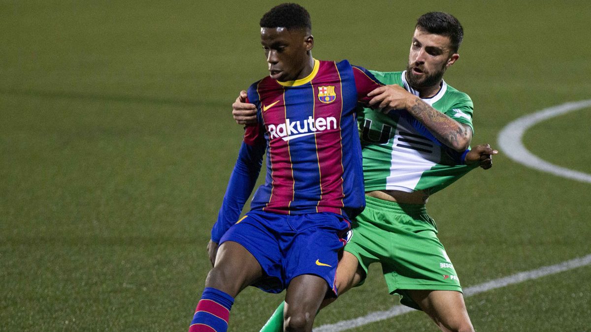 Ilaix Moriba y el FC Barcelona siguen sin ponerse de acuerdo