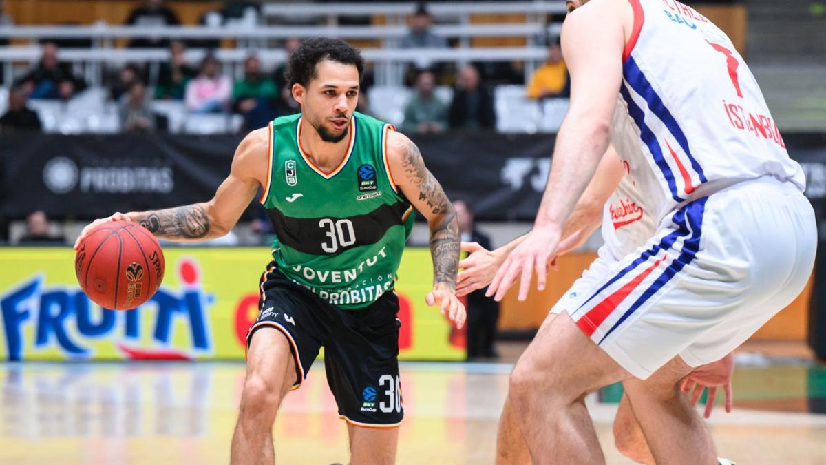 Kassius Robertson anotó 10 puntos