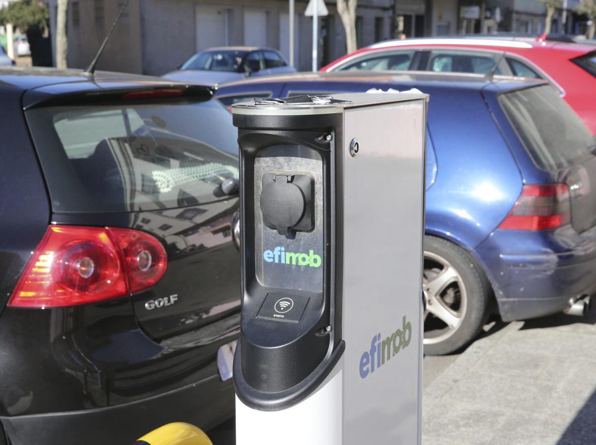 El dispositivo, en la acera al lado de la Casa do Concello. |  Gonzalo Núñez