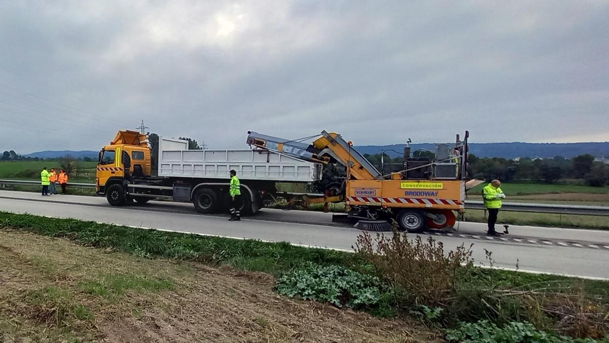 Obras para instalar bandas sonoras en carreteras de la provincia de Barcelona
