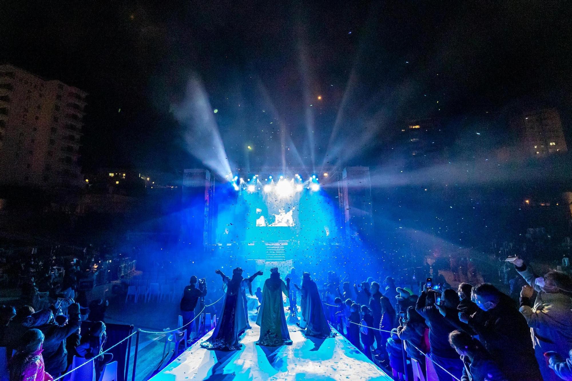 Los tres Reyes Magos fueron recibidos en el auditorio Julio Iglesias del Parque de L'Aigüera.