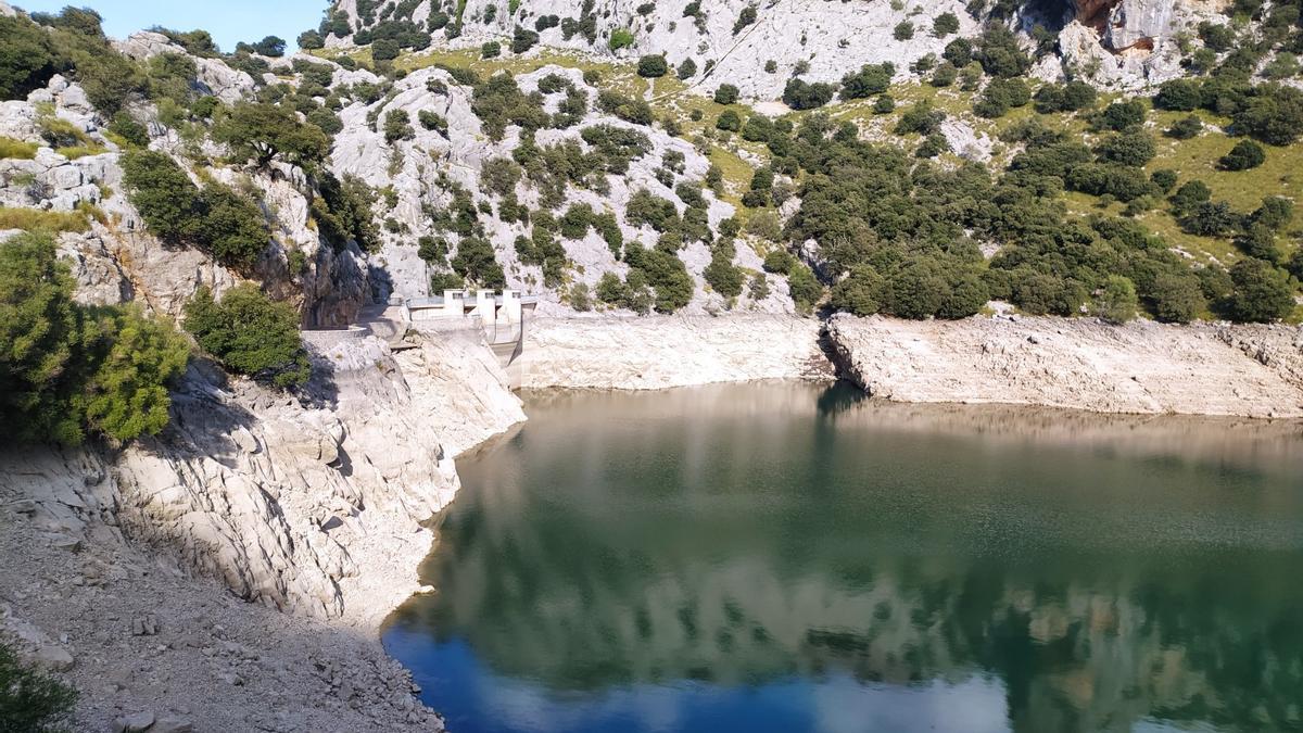 Así está el Gorg Blau: las reservas de agua están bajo mínimos con poco más del 20%