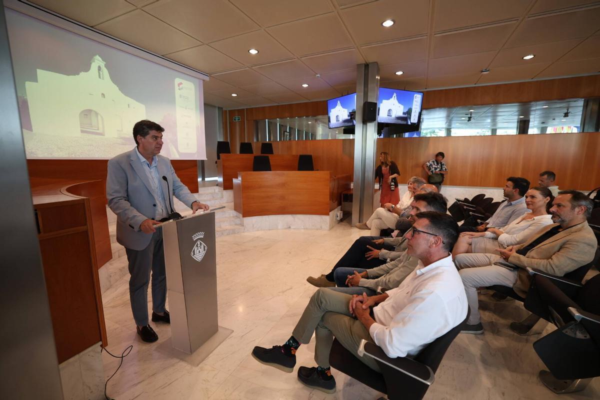 Entrega de diplomas con distinciones Sicted en el Consell de Ibiza.