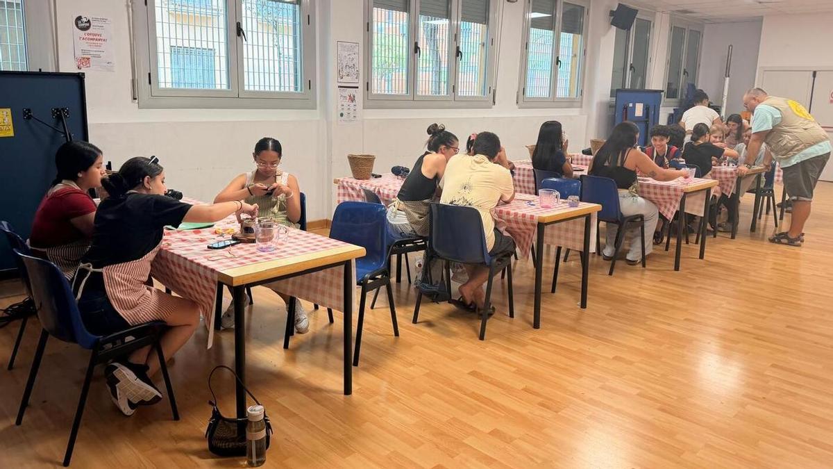Participants en els tallers de l'Estiu Jove d'enguany