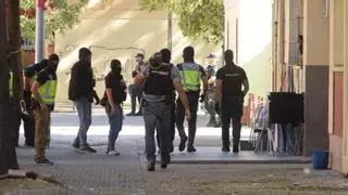 La tercera redada en las Tres Mil Viviendas se salda con cuatro narcopisos desmantelados
