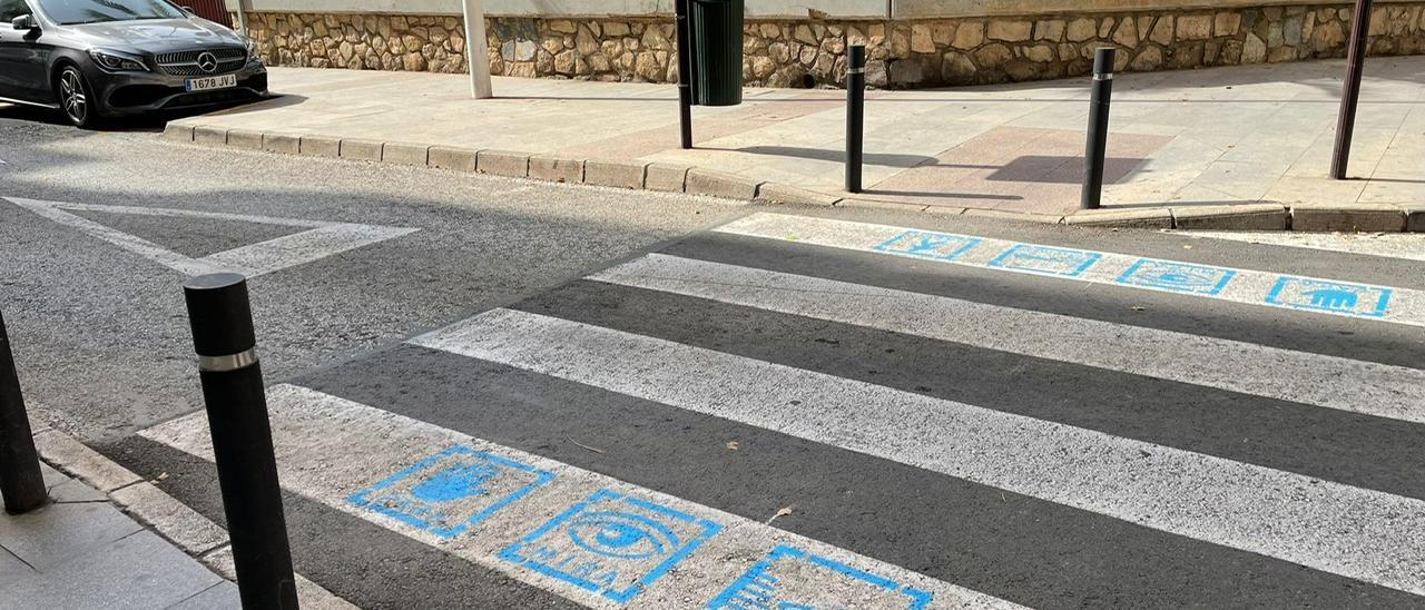 Pictograma cerca de un centro educativo de Elche