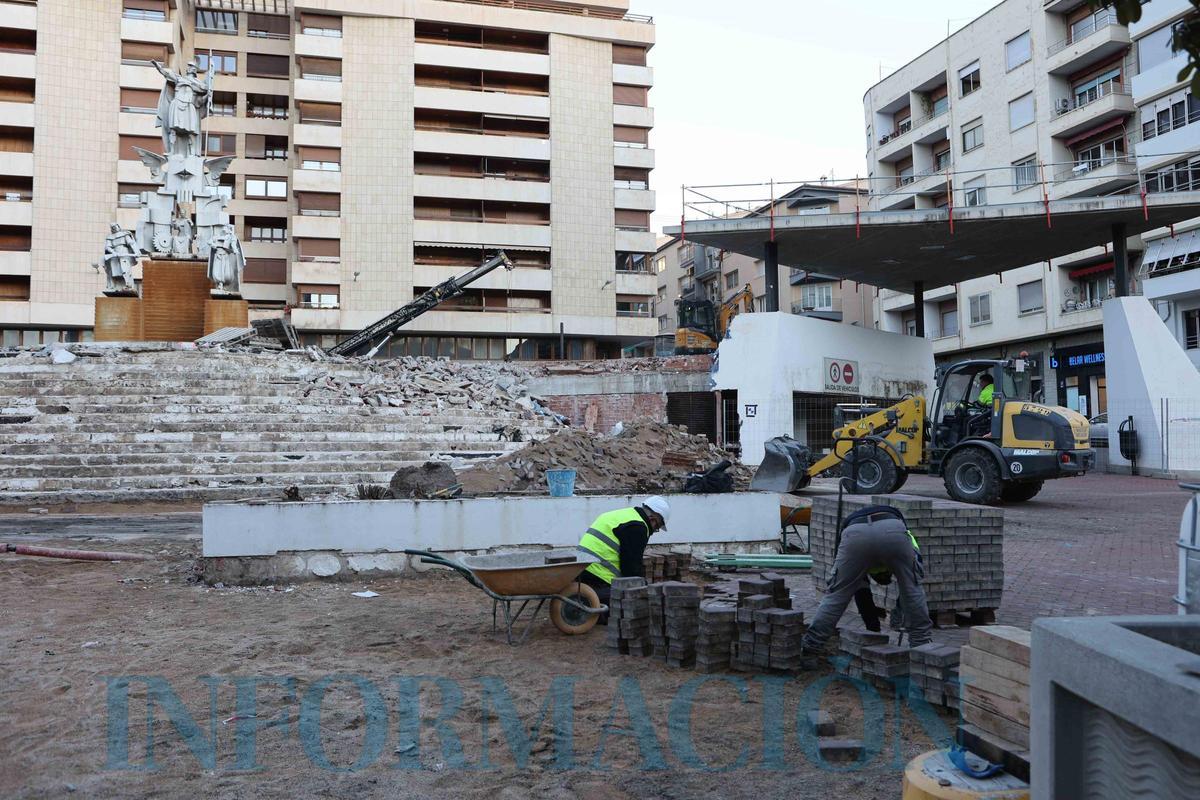 Retiran la imagen de San Jorge de la Rosaleda de Alcoy