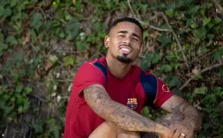 Gabriel Jesus, delantero del Barça: "Siempre leo la Biblia antes de empezar un partido. Es el libro de la vida"