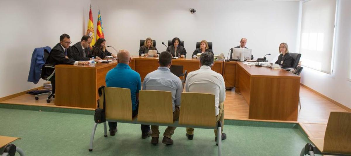 Retiran los cargos a uno de los acusados por una trama en  el cuartel de Ibi