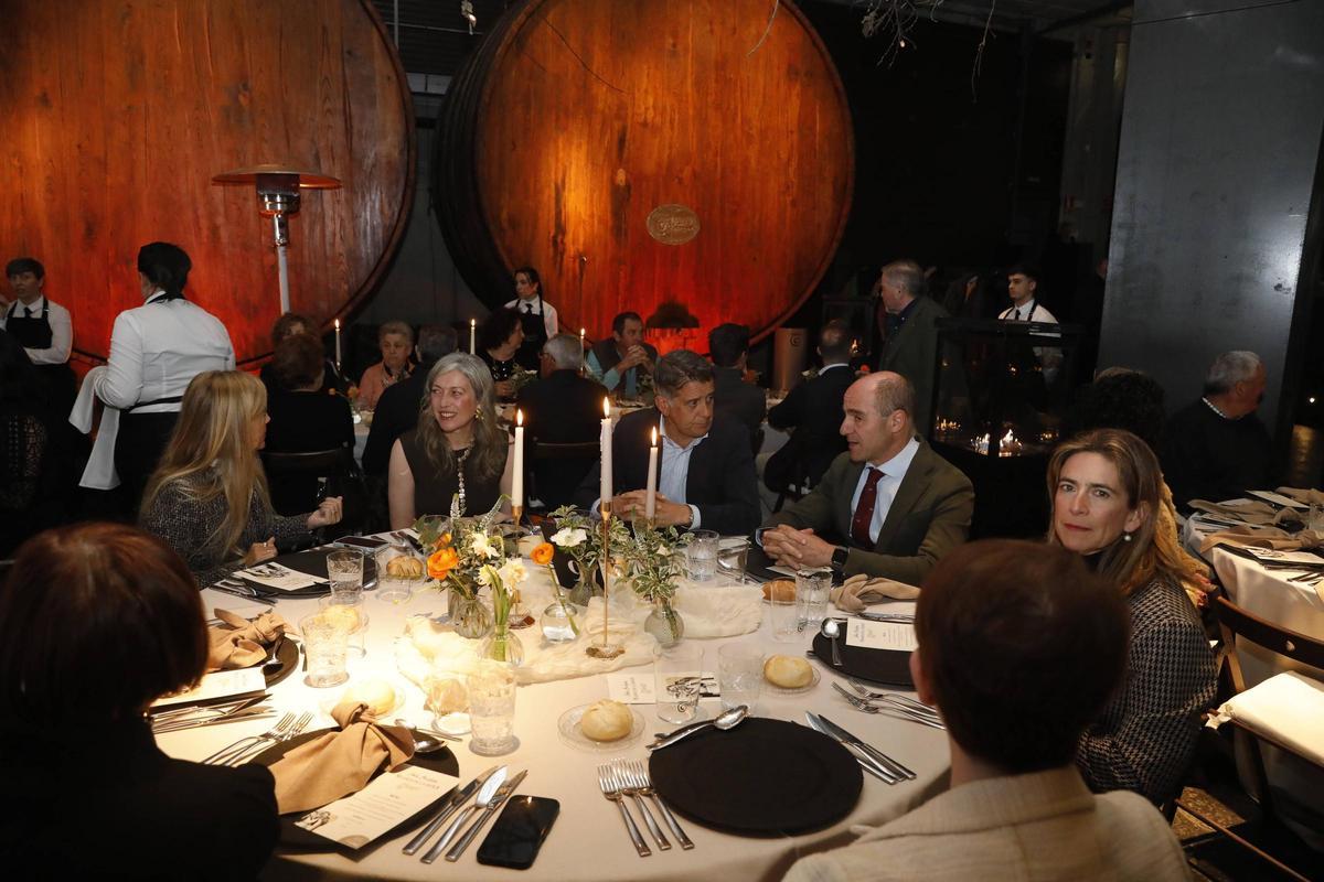Asistentes a la cena y la entrega de premios en Sariego