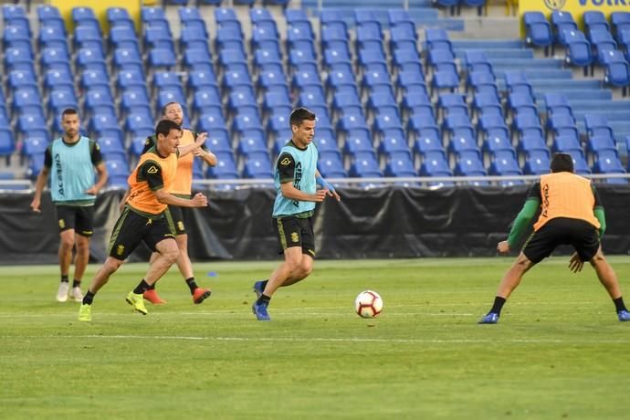 DEPORTES 05-03-19  LAS PALMAS DE GRAN CANARIA.  Primer entrenamiento de Pepe Mel. FOTOS: JUAN CASTRO