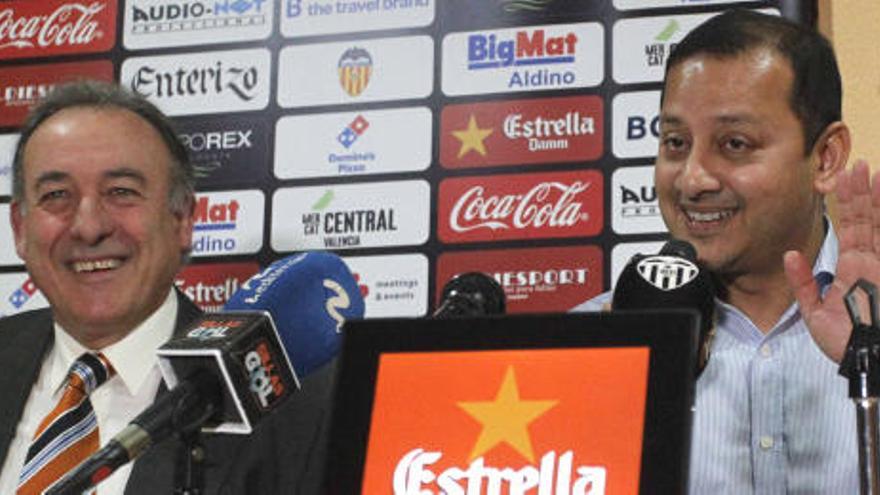 La afición del Valencia no está de acuerdo con Murthy