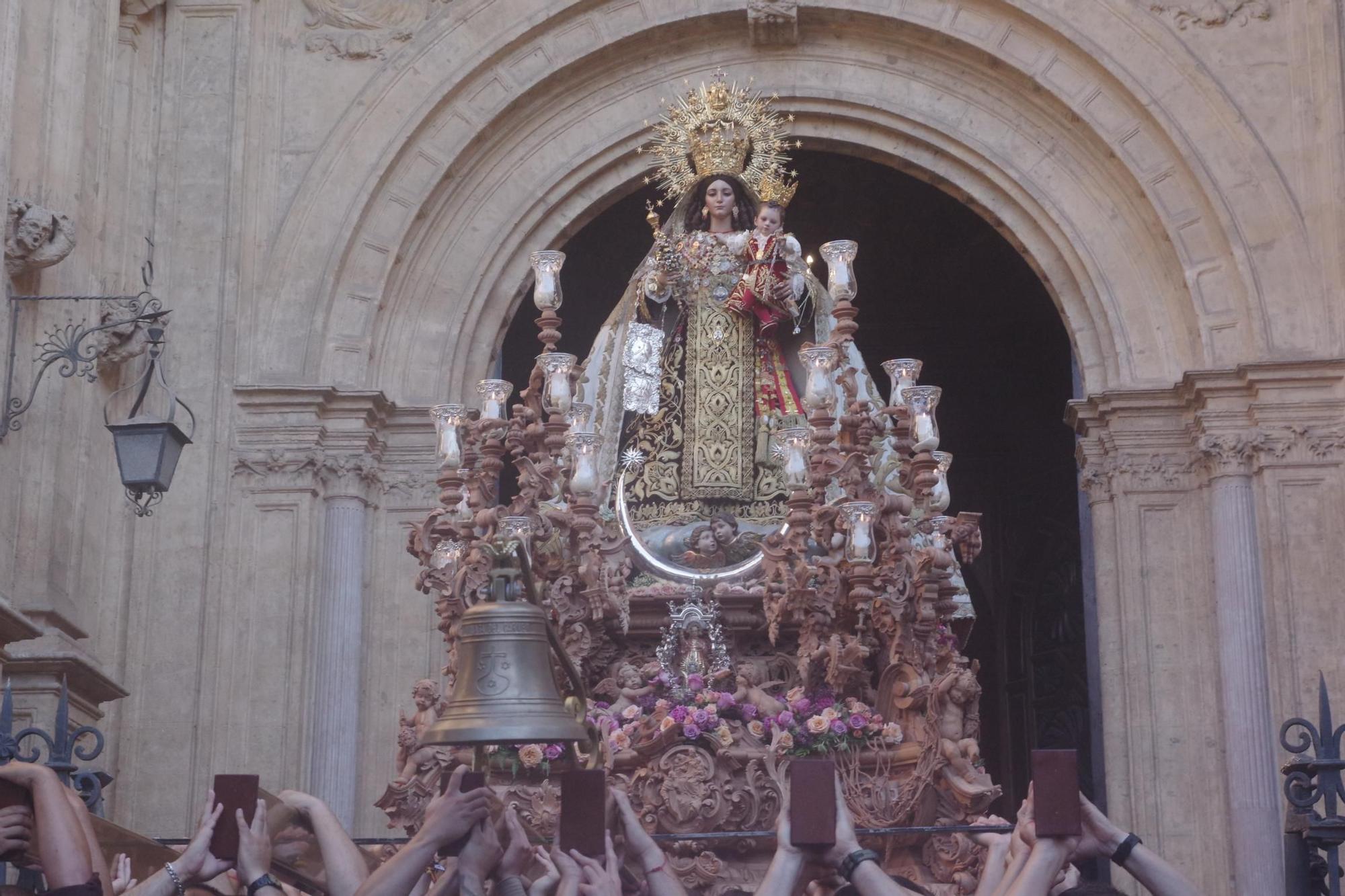 La procesión de la Virgen del Carmen Coronada de El Perchel, en imágenes