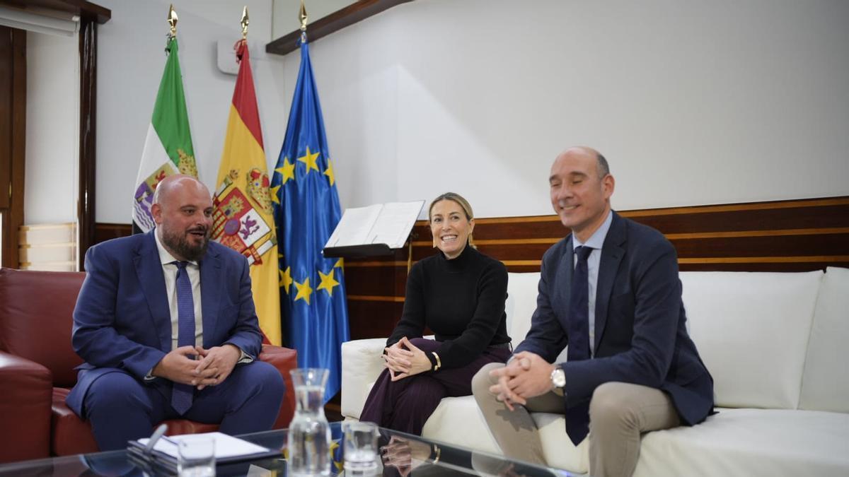 Por qué un recurso político como la abstención no cabe en la España de hoy