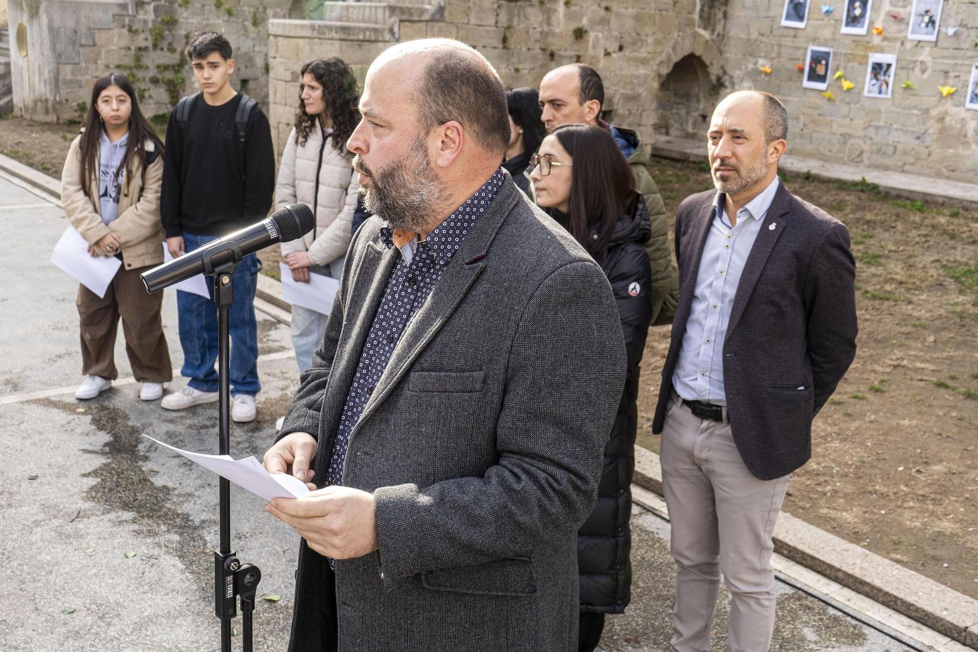 Així ha estat l'homenatge a la víctimes de l'Holocaust a Manresa