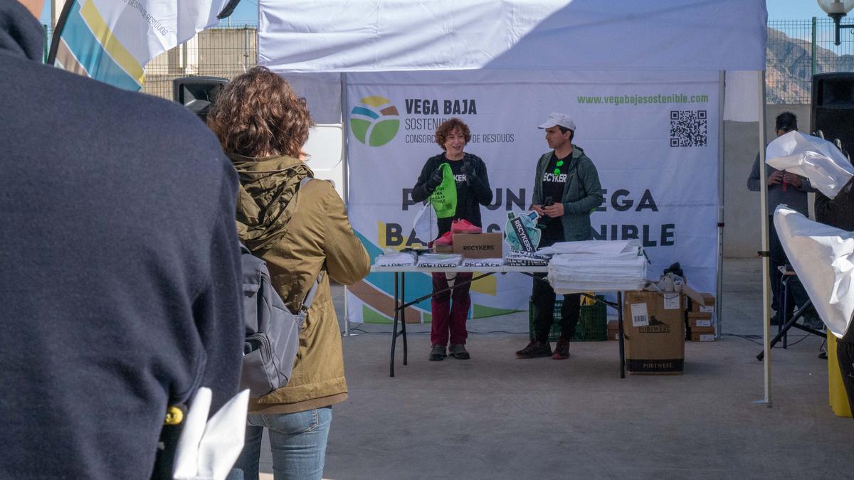 Teresa Belmonte,  presidenta del Consorcio Vega Baja Sostenible, en el Clean up Day.