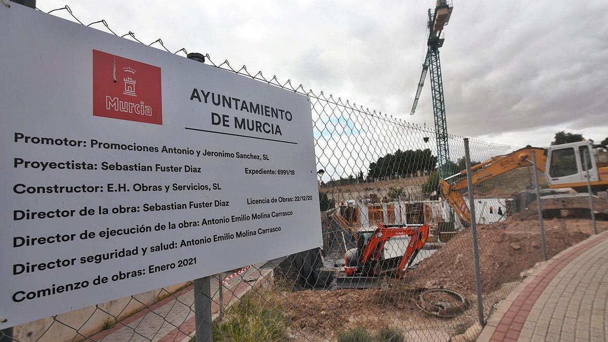 Obras de la futura residencia de estudiantes en la urbanización El Portón de los Jerónimos.