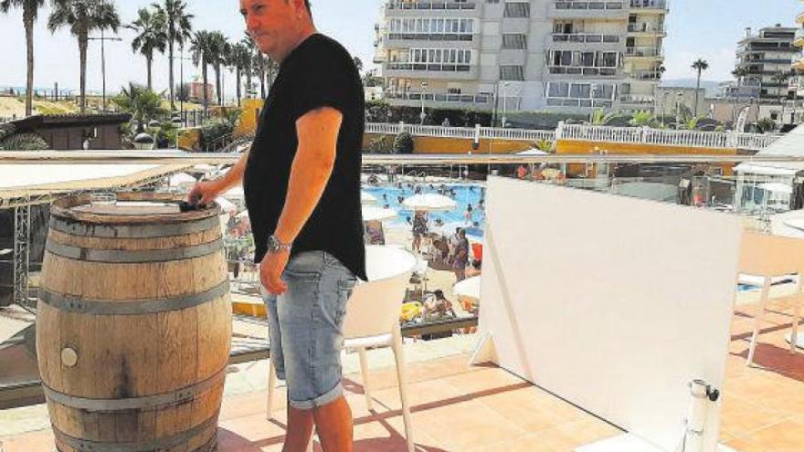 La hostelería de Castellón pierde ya clientela por el veto al tabaco