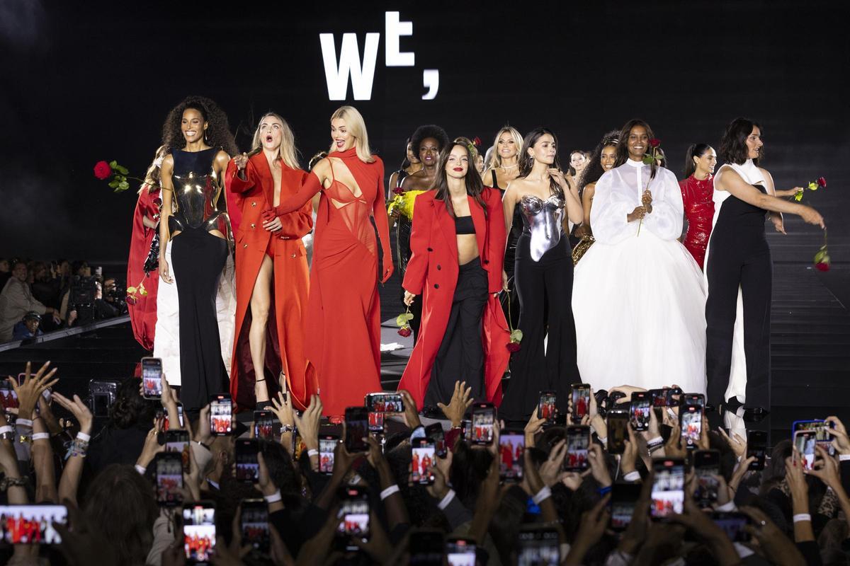 Desfile de L'Oréal Paris en la Semana de la Moda de París