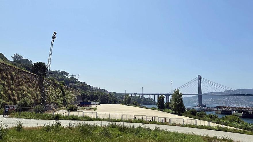 Redondela rechaza ampliar el uso industrial de la costa de Rande y Chapela