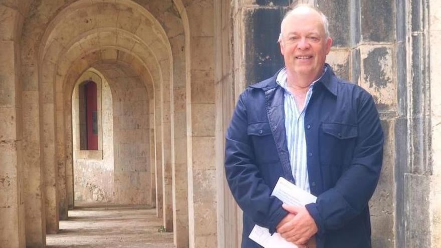 L'hel·lenista Eusebi Ayensa, reconegut amb el premi Personatge de l'Any per l'Associació Amics del Castell de Sant Ferran de Figueres