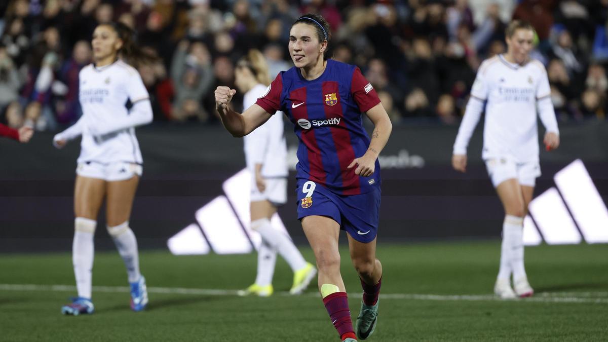 Mariona Caldentey celebra el 3-0 en la semifinal de la Superdcopa entre Barcelona y Real Madrid.