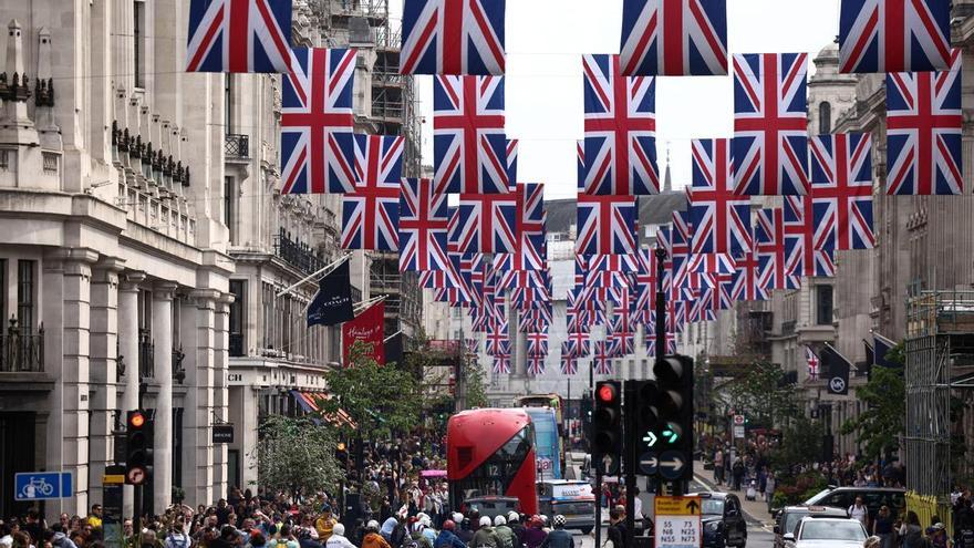 Un Londres caótico ultima los preparativos de la coronación de Carlos III