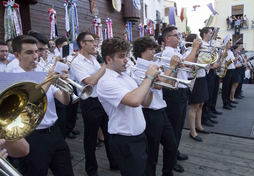 Entrada de Bandes de les festes de Moros i Cristians d'Ontinyent 2019