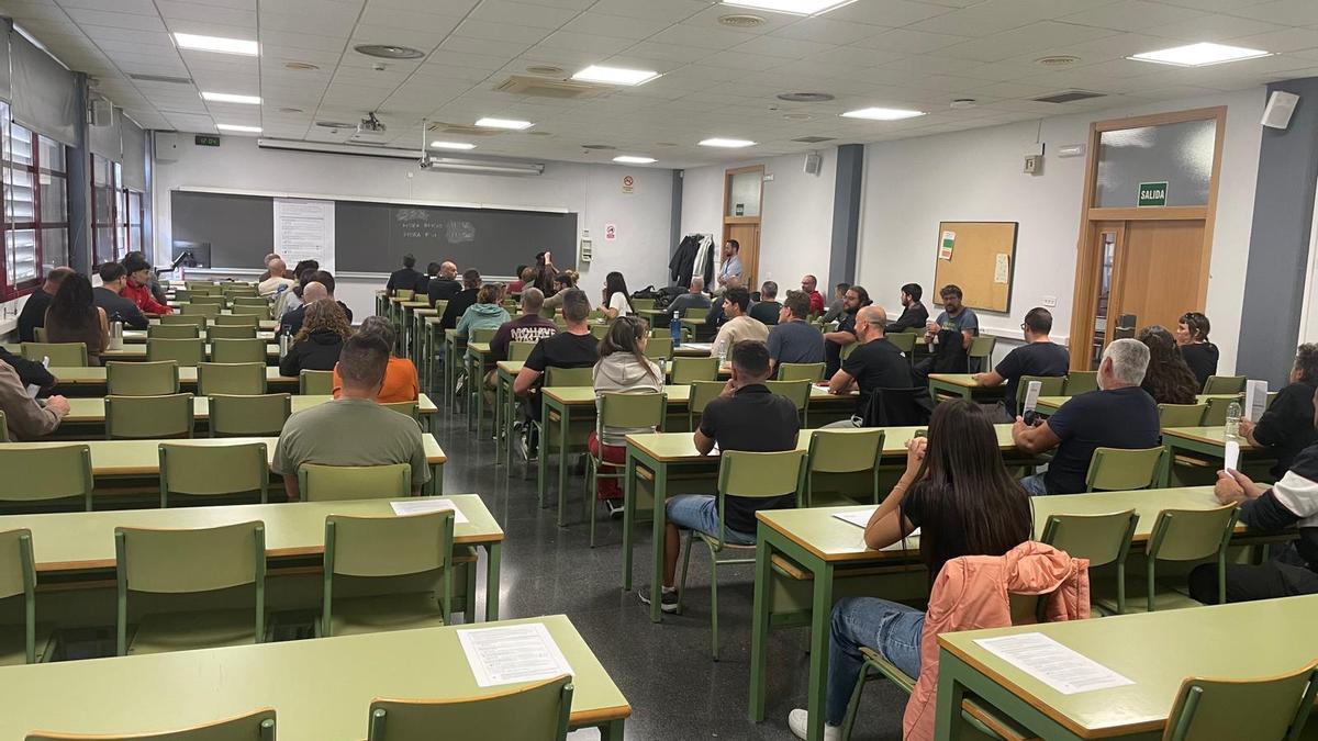 Aspirantes a ocupar alguna de las 119 plazas convocadas por Vaersa.