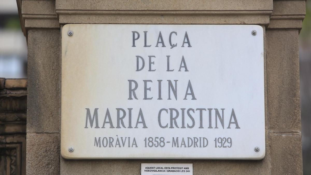 La plaça de la reina Maria Cristina, una de las más de 90 calles con nombre de mujer en Barcelona.