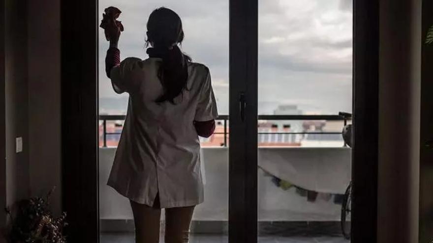 Hasta 50.000 euros de multa: la nueva ley que cambia el empleo doméstico en España y protege a las trabajadoras