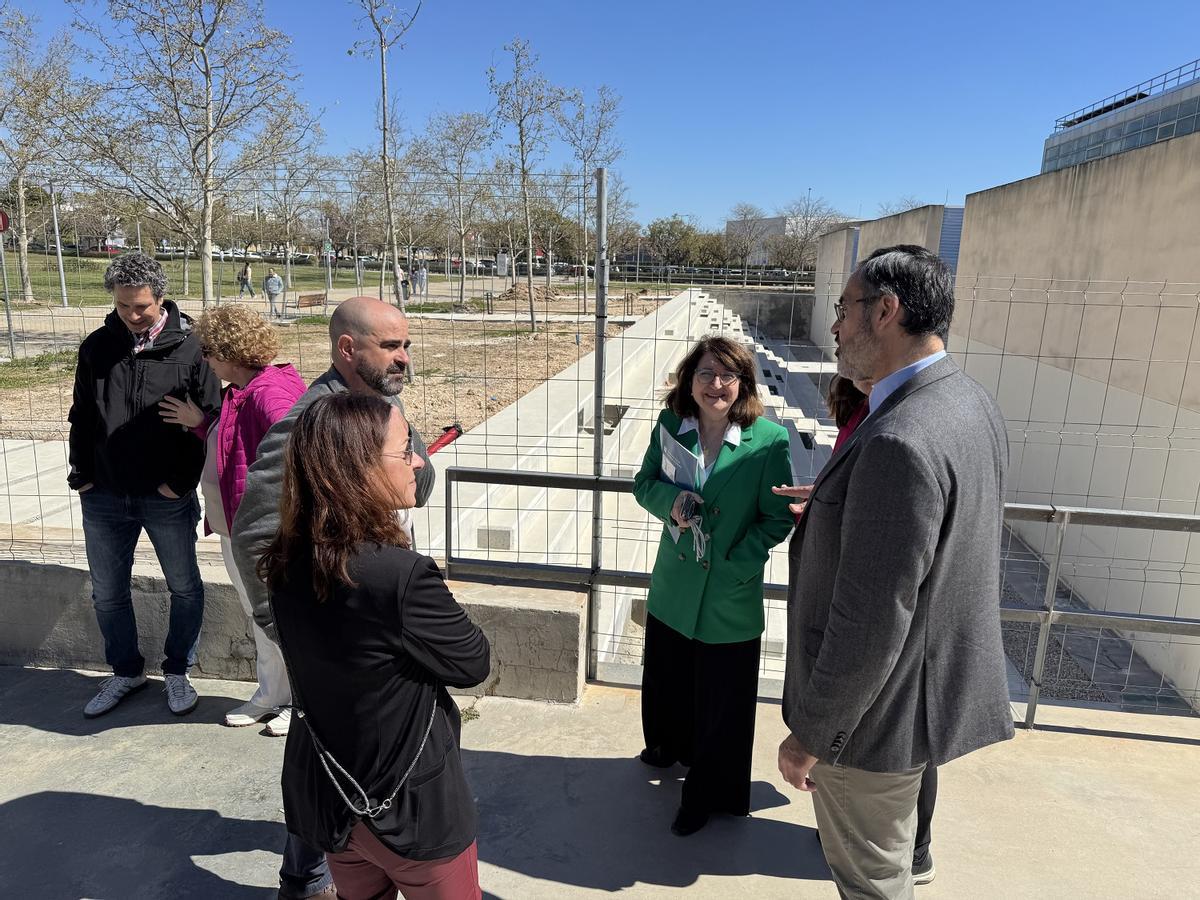 La rectora de la UA, acompañada de parte de su equipo en una visita a las instalaciones