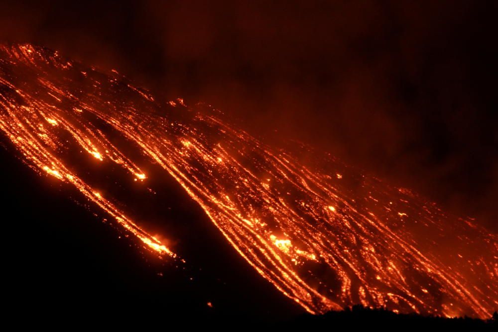 Galeria de fotos: Espectacular erupció de l'Etna a Sicília