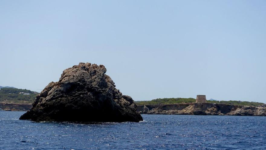 El islote de es Palleret, situado
 frente a la torre d’en Rovira. x.p.