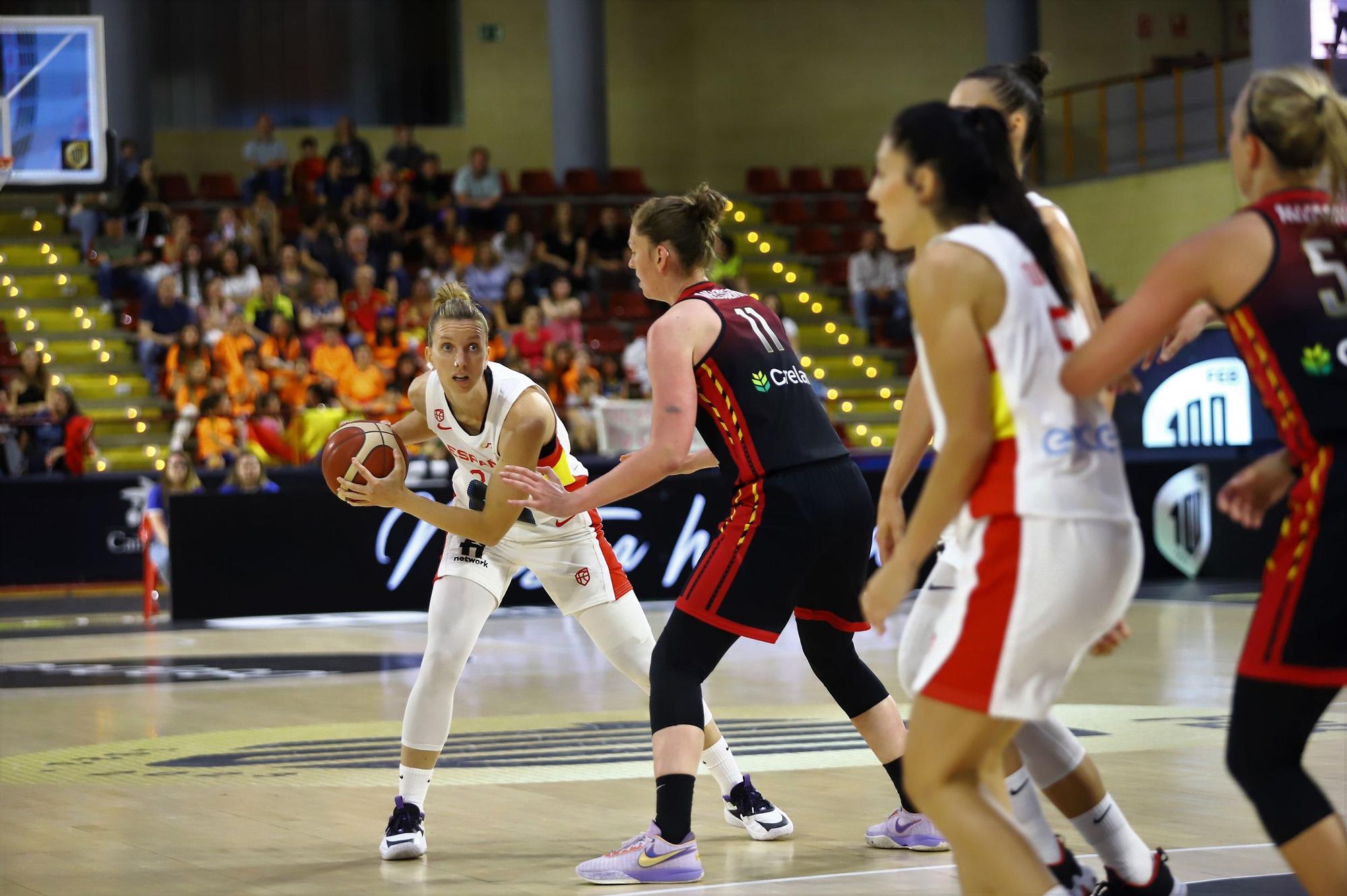 La selección española femenina de baloncesto ante Bélgica, en imágenes