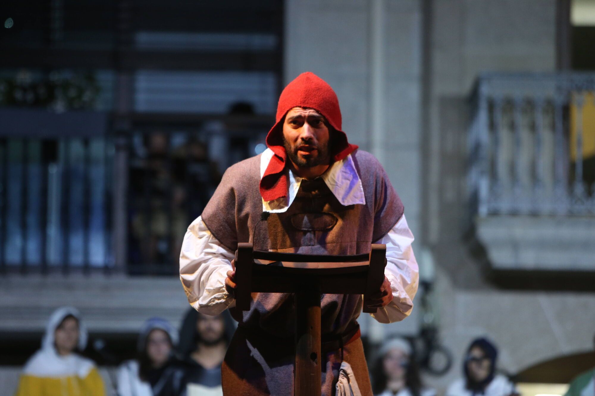 REPRESENTACION TEATRAL DE LA INVASION TURCA DEFENSA DA VILA POR LAS CALLES DE CANGAS