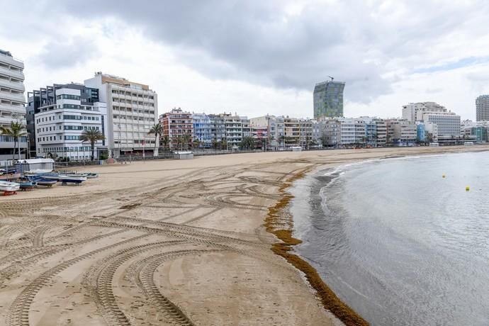 25-03-20 LAS PALMAS DE GRAN CANARIA. CIUDAD. LAS PALMAS DE GRAN CANARIA. Recorrido por la ciudad para vera su desolación.   Fotos: Juan Castro.  | 25/03/2020 | Fotógrafo: Juan Carlos Castro