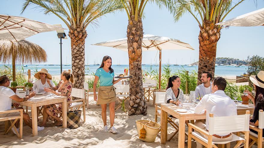 ¿Te gustaría trabajar en uno de los mejores hoteles de Ibiza?