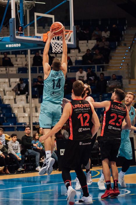 Derrota 83-76 del Liberbank Oviedo Baloncesto