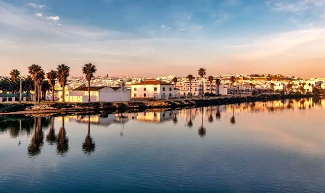 Entramos en el pueblo donde mejor se come de Andalucía, conocido como "el templo de los calamares a la andaluza"