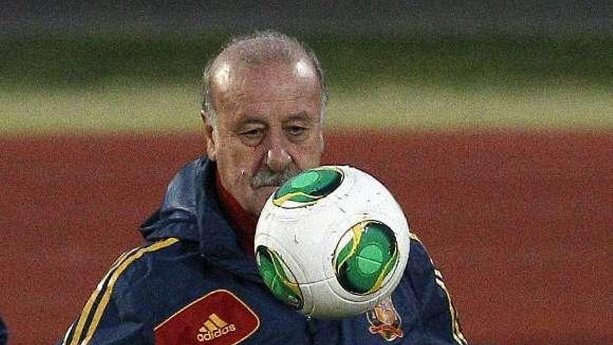 Vicente del Bosque, en un entrenamiento. // Balletesreos