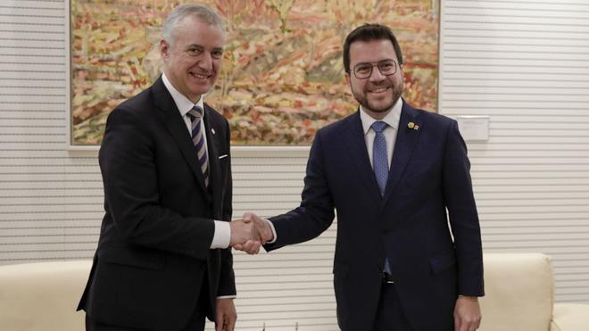 Aragonès y Urkullu se reúnen en Bruselas para hablar sobre autodeterminación